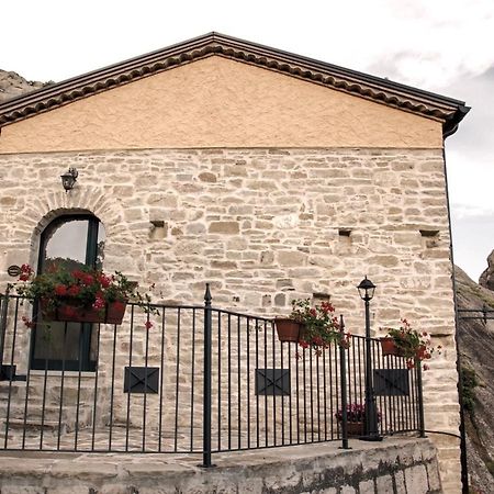 Hotel Dimore Dell'Olmo - Ospitalita Diffusa Castelmezzano Exterior foto