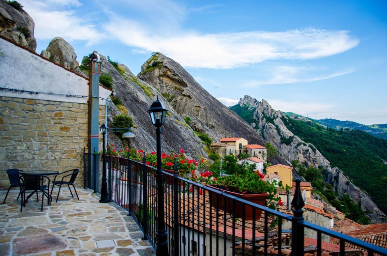 Hotel Dimore Dell'Olmo - Ospitalita Diffusa Castelmezzano Exterior foto