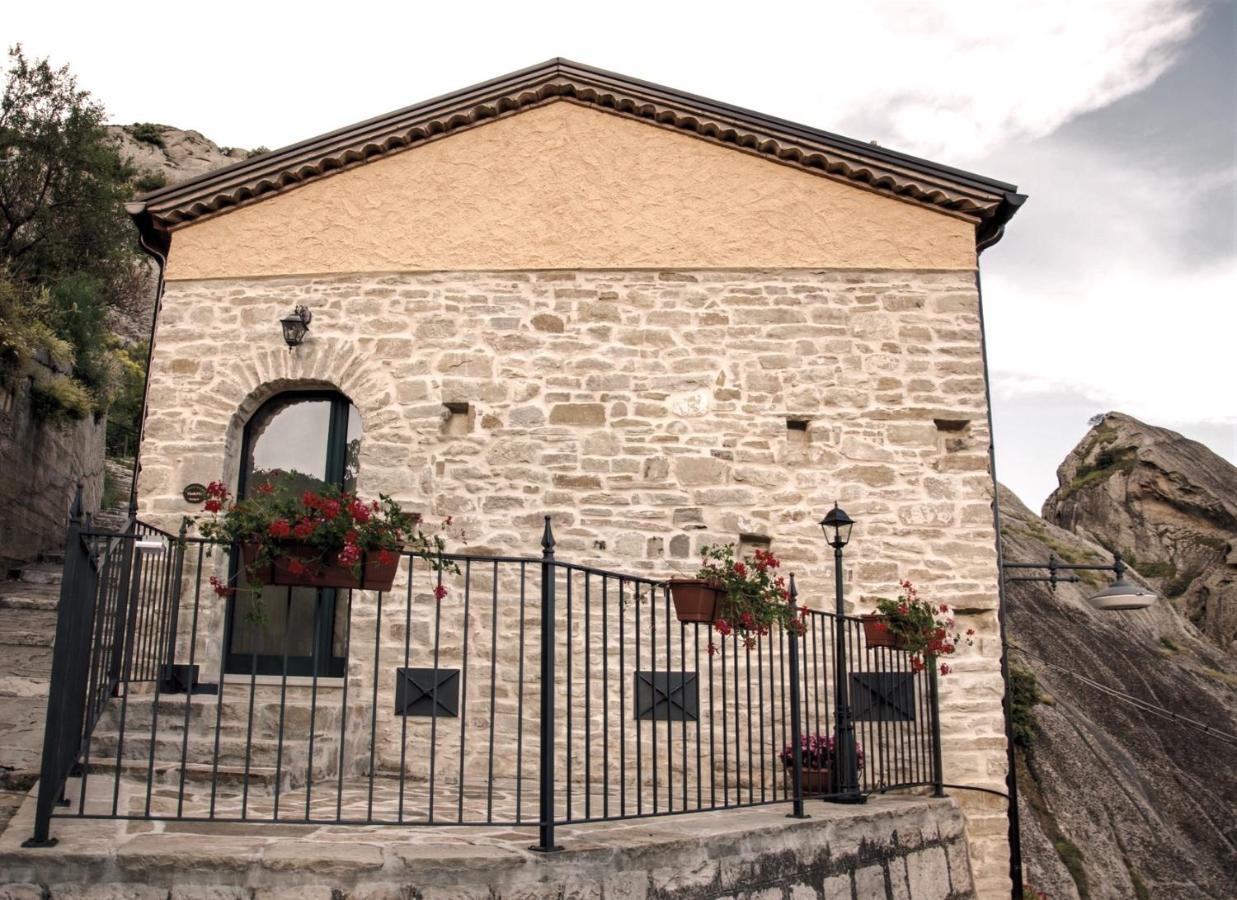 Dimore Dell'Olmo - Ospitalita Diffusa Castelmezzano Exterior foto