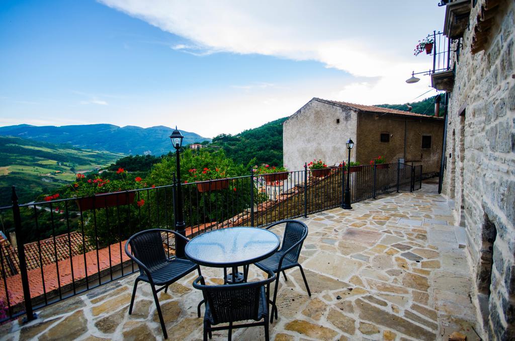 Dimore Dell'Olmo - Ospitalita Diffusa Castelmezzano Exterior foto